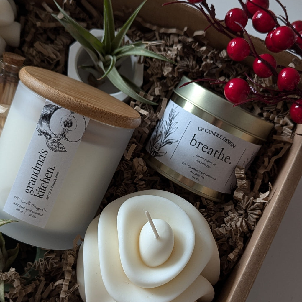 Personalization That Works: Logos, Cards & Custom Gift Boxes