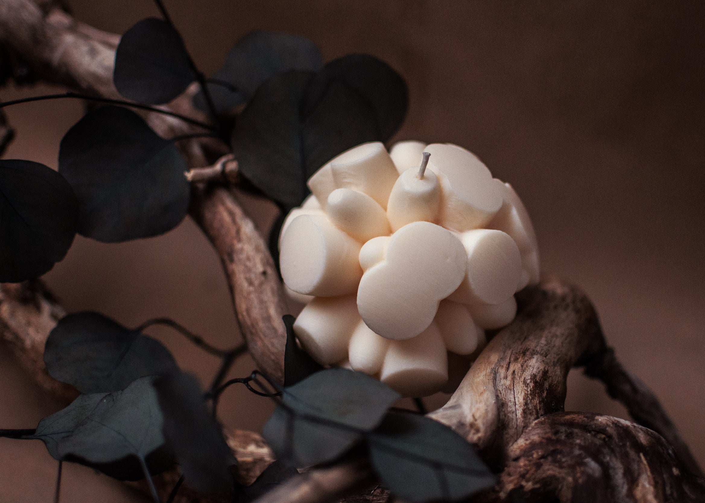 ANTHIS - Sculptural Candle